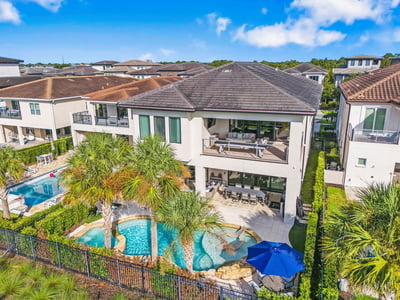 Luxury Villa Photo #3