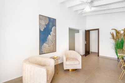 Luxury Villa Photo #17