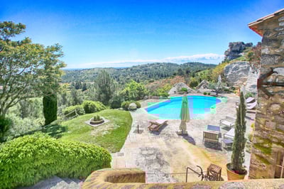 Luxury Villa Photo #4