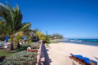 Luxury Villa Photo #2