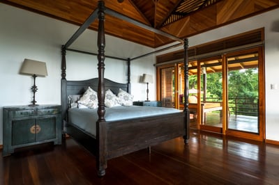 Luxury Villa Photo #25
