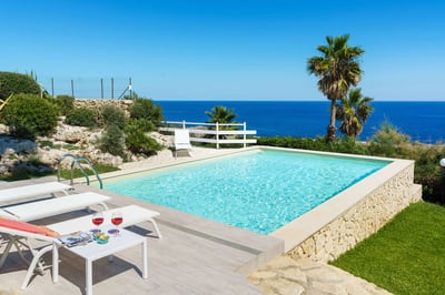 Luxury Villa Photo #6
