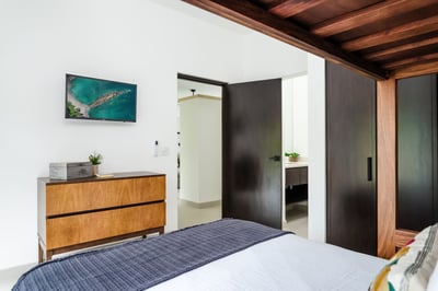 Luxury Villa Photo #26