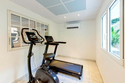 Luxury Villa Photo #31