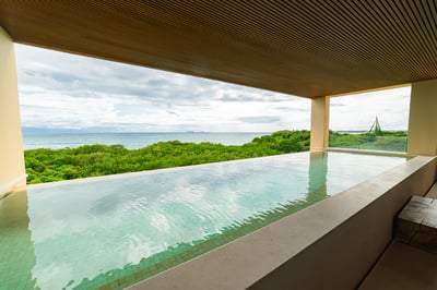 Luxury Villa Photo #4