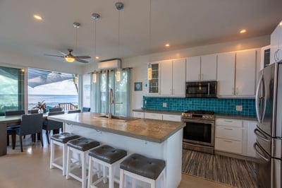 Luxury Villa Photo #17