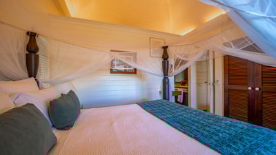 Luxury Villa Photo #26