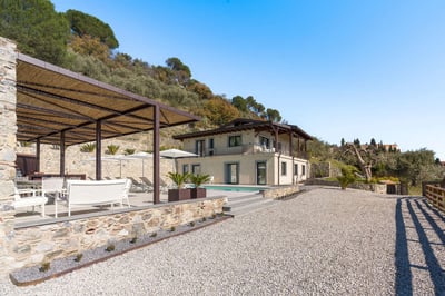 Luxury Villa Photo #11