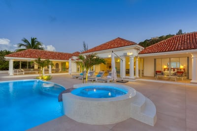 Luxury Villa Photo #5