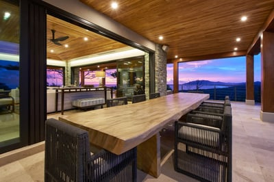Luxury Villa Photo #9