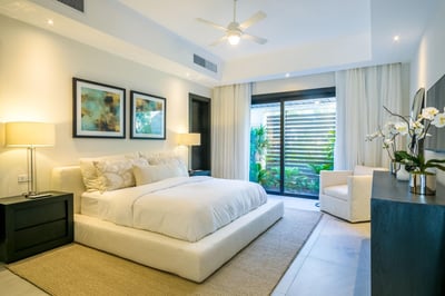 Luxury Villa Photo #25