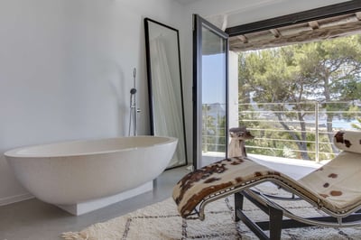Luxury Villa Photo #21