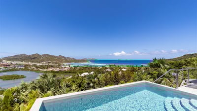 Luxury Villa Photo #3