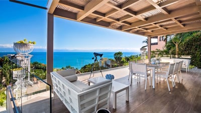 Luxury Villa Photo #5