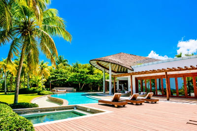Luxury Villa Photo #6