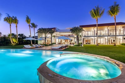Luxury Villa Photo #6