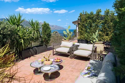 Luxury Villa Photo #5