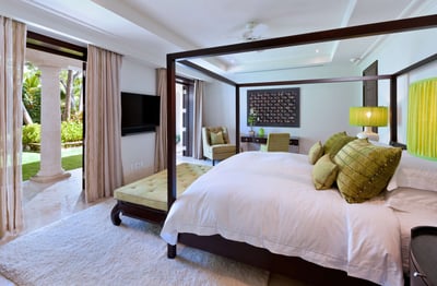 Luxury Villa Photo #17
