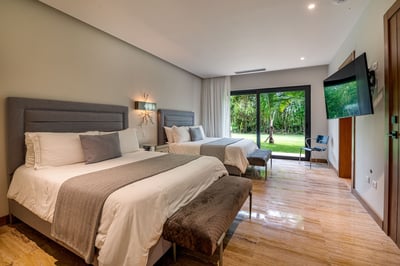 Luxury Villa Photo #23