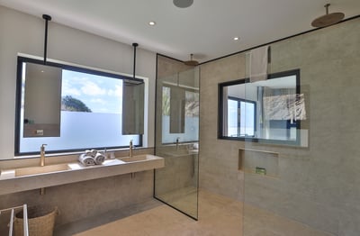 Luxury Villa Photo #45