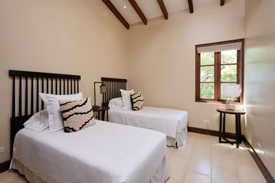Luxury Villa Photo #13