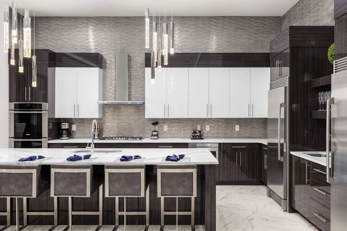 Contemporary Elegance Estate