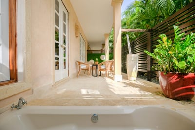 Luxury Villa Photo #40