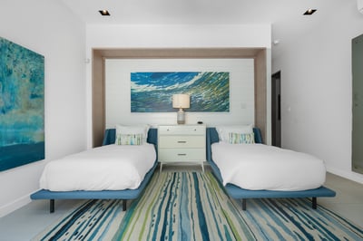 Luxury Villa Photo #48