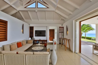 Luxury Villa Photo #15