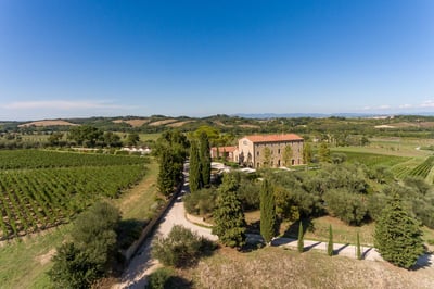 Luxury Villa Photo #4