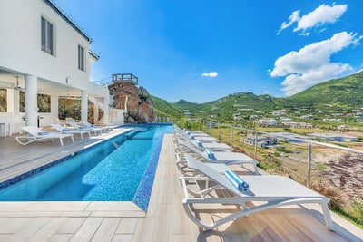 Luxury Villa Photo #4