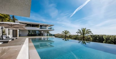 Luxury Villa Photo #2