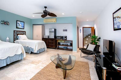 Luxury Villa Photo #22