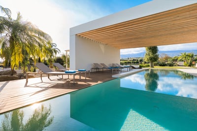 Luxury Villa Photo #7