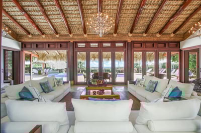 Luxury Villa Photo #16