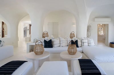 Luxury Villa Photo #11