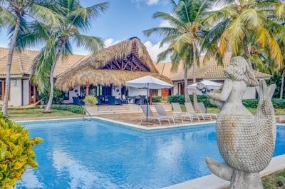Luxury Villa Photo #2