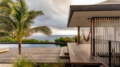Sunset & Night: Modern and chic outdoor lightings. Breathtaking sunset colours. 