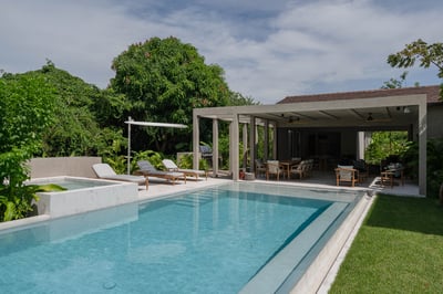 Luxury Villa Photo #8