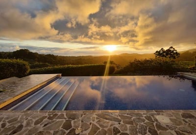 Luxury Villa Photo #6