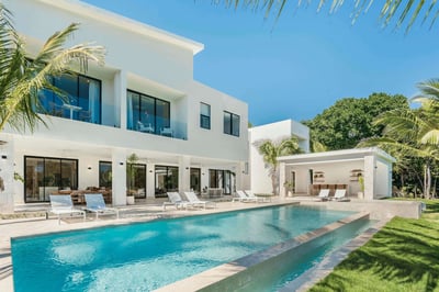 Luxury Villa Photo #7