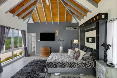 Luxury Villa Photo #14