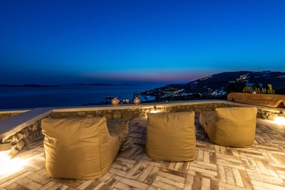Luxury Villa Photo #5