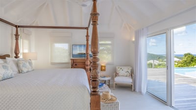 Luxury Villa Photo #15