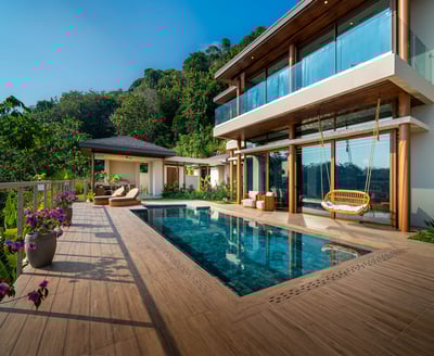 Luxury Villa Photo #3