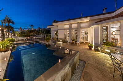 Luxury Villa Photo #3