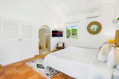 Luxury Villa Photo #32