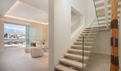 Luxury Villa Photo #47