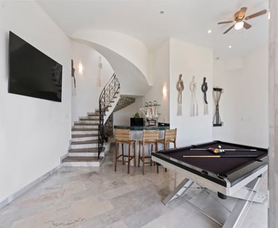Luxury Villa Photo #20