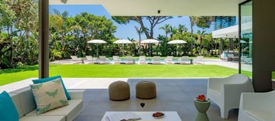 Luxury Villa Photo #7